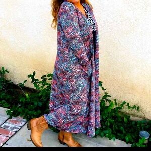 Lularoe Sarah gorgeous Mermaid unicorn 🦄 Dahlia long sweater with pockets